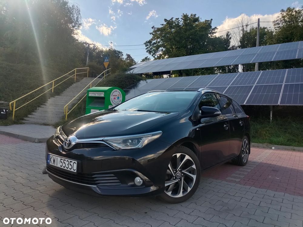 Toyota Auris 1.6 Premium Comfort - 2