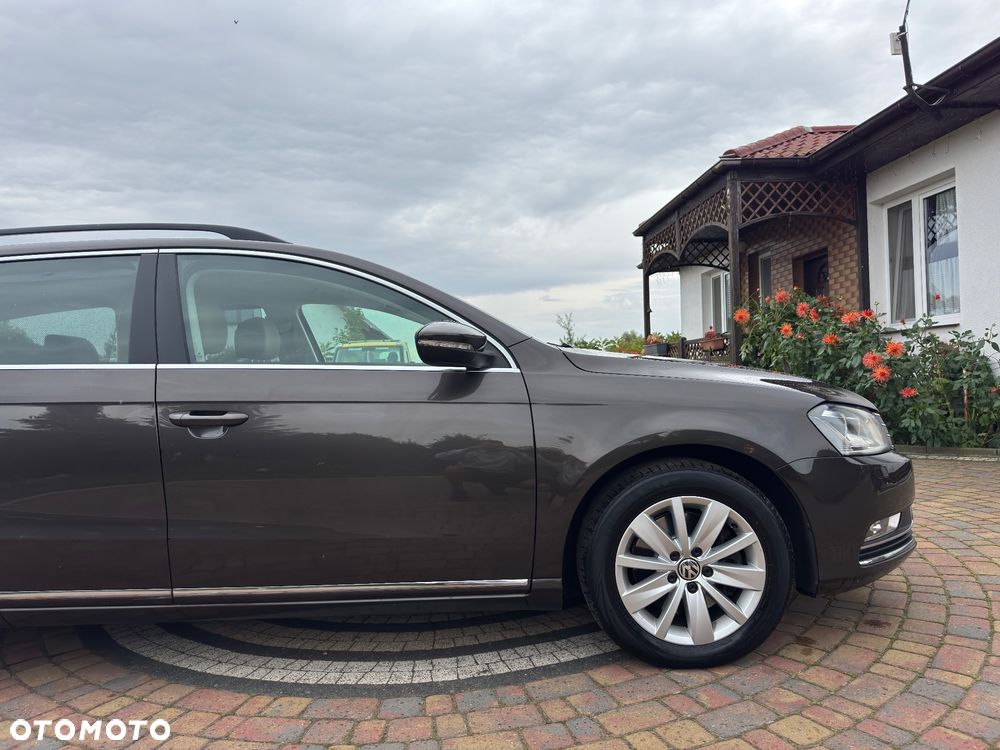 Volkswagen Passat - 16