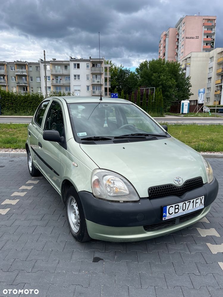 Toyota Yaris - 2
