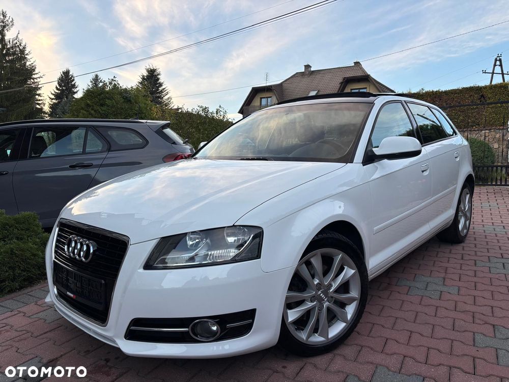 Audi A3 Sportback 2011 photo 2