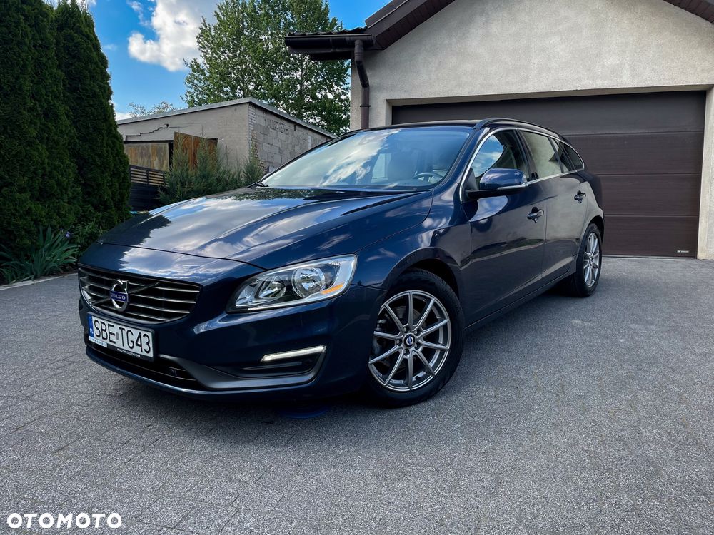 Volvo V60 D3 Momentum - 1