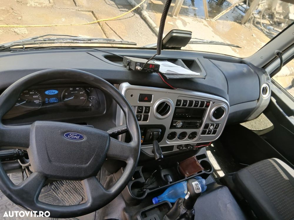 Ford 4142 D - 9