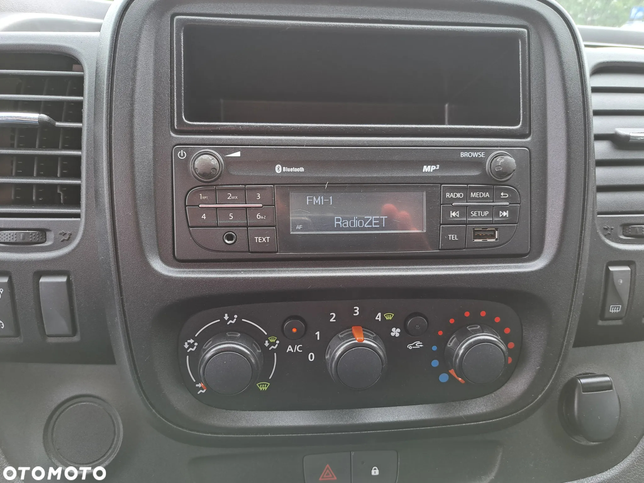 Renault Trafic - 17