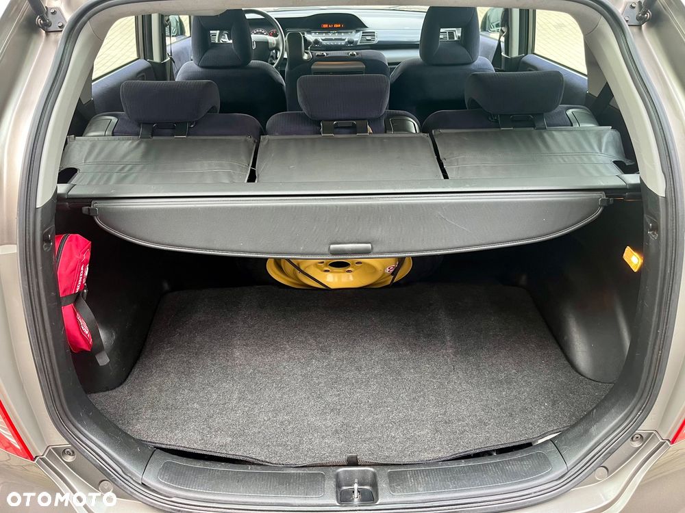 Honda FR-V - 14