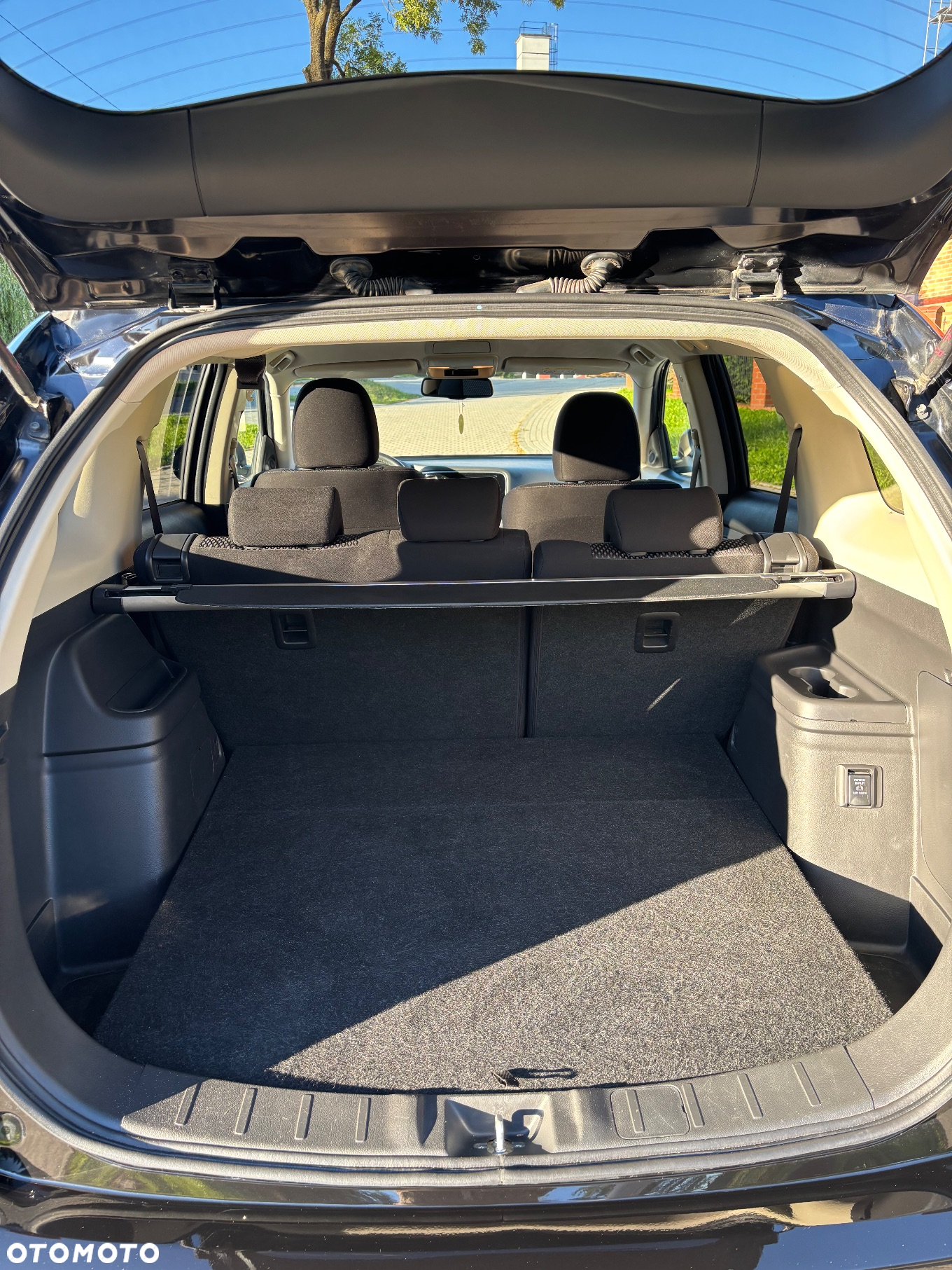 Mitsubishi Outlander 2.0 Intense 2WD CVT - 9