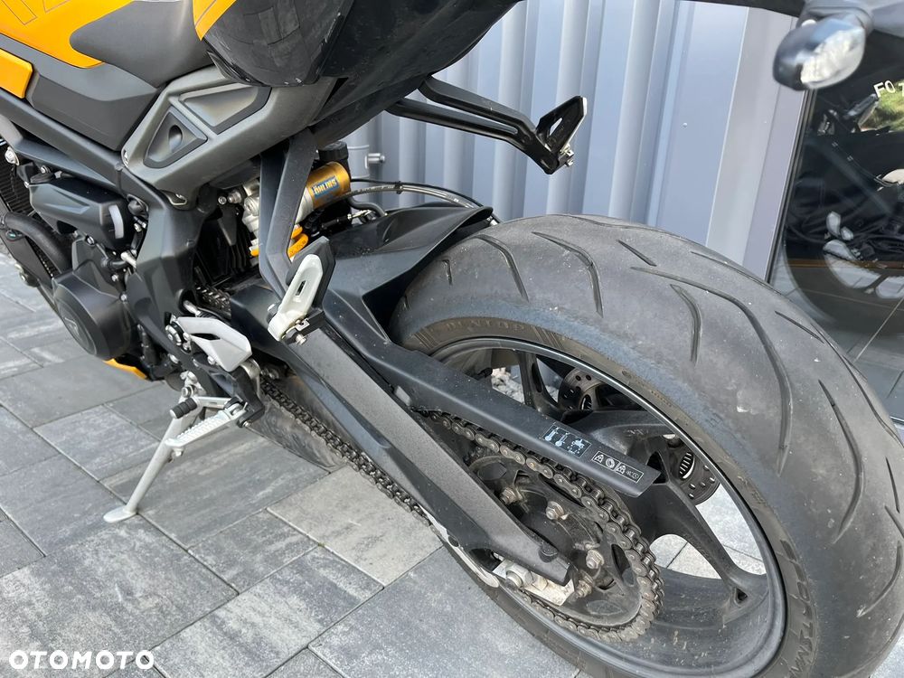 Triumph Street Triple - 6