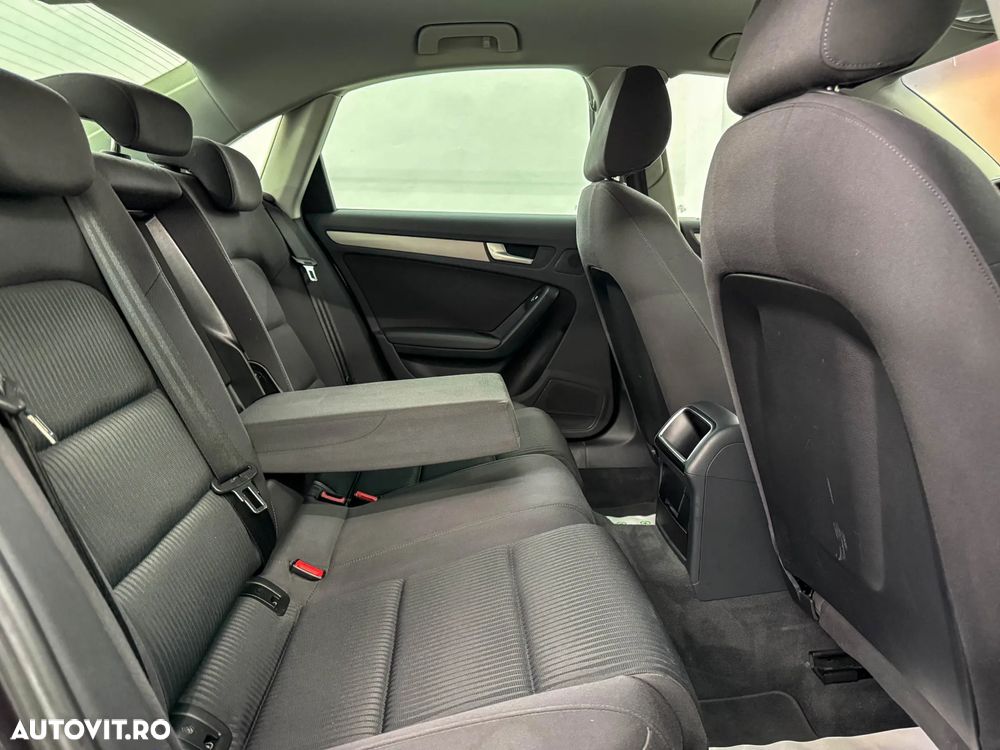 Audi A4 2.0 TDI DPF Attraction - 13