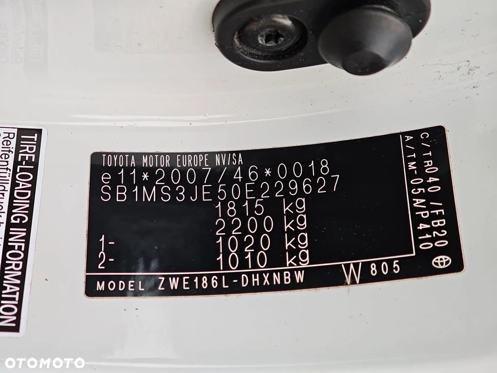 Toyota Auris 1.8 HSD Prestige NAVI - 36