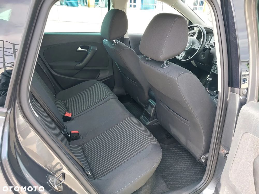 Volkswagen Polo 1.4 16V Highline - 10