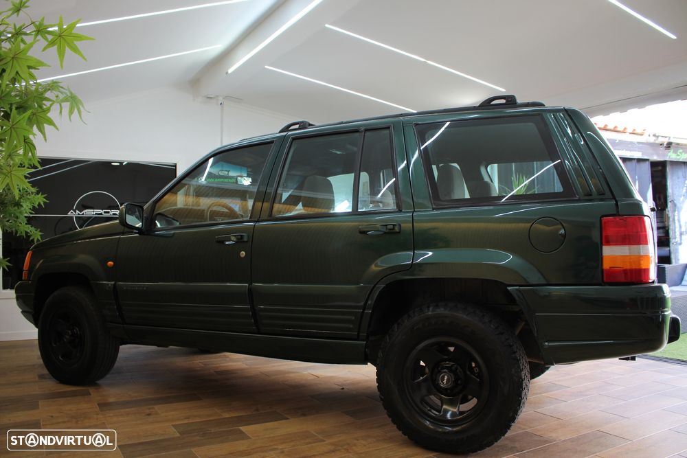 Jeep Grand Cherokee 2.5 TD Laredo - 25