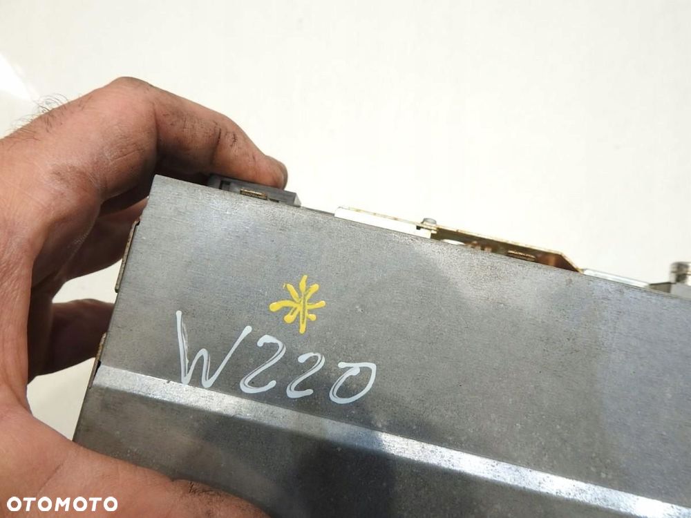 RADIO CD MERCEDES W220 A2208203789 - 2