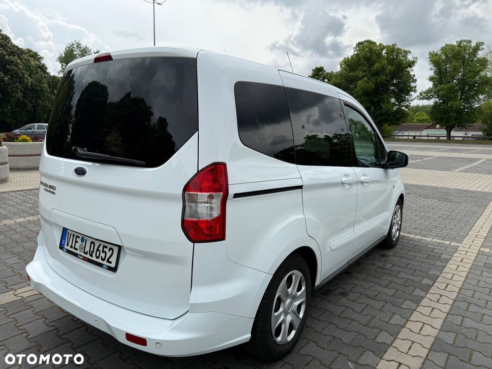 Ford Tourneo Courier 1.5 TDCi Trend - 14