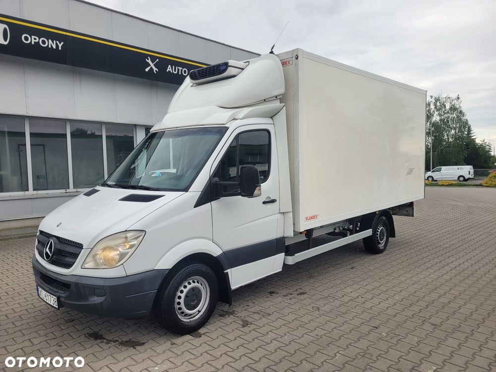 Mercedes-Benz Sprinter - 1
