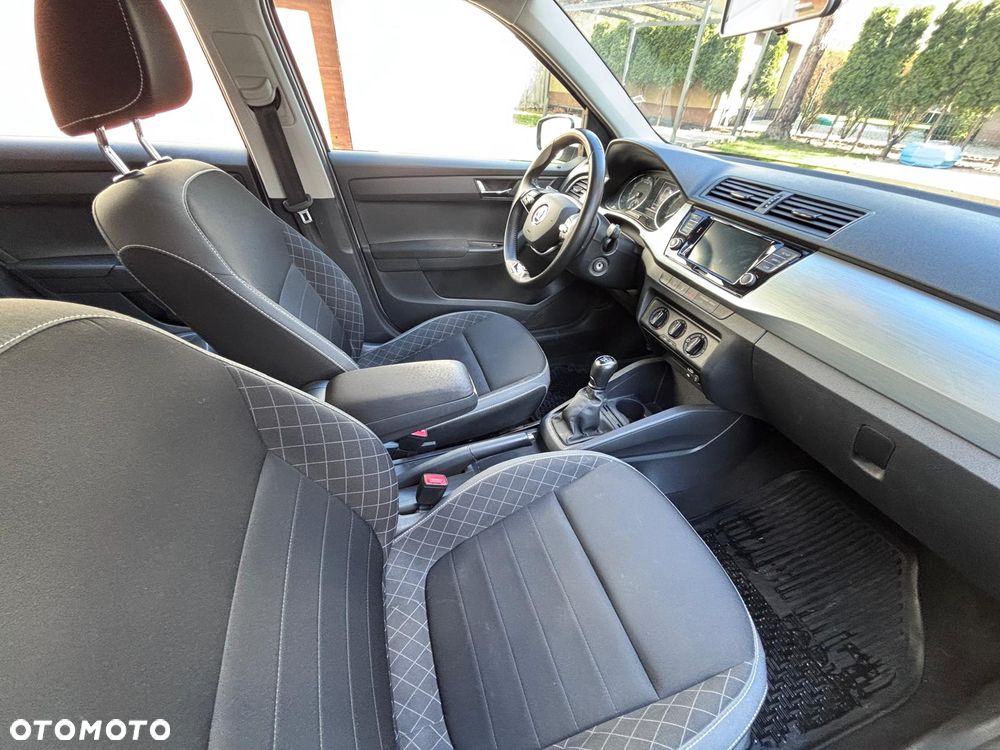 Skoda Fabia 1.0 TSI Ambition - 10