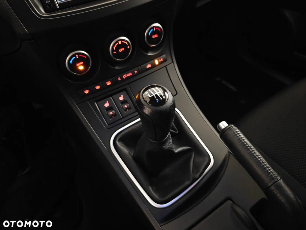 Mazda 3 2.0 MZR DISI Sports-Line - 21