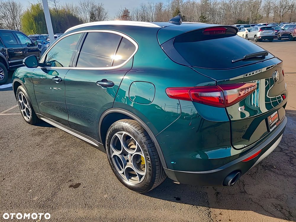 Alfa Romeo Stelvio 2.0 Turbo 16V AT8-Q4 Ti - 5