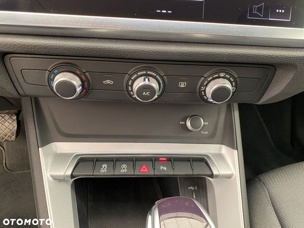 Audi Q3 - 22