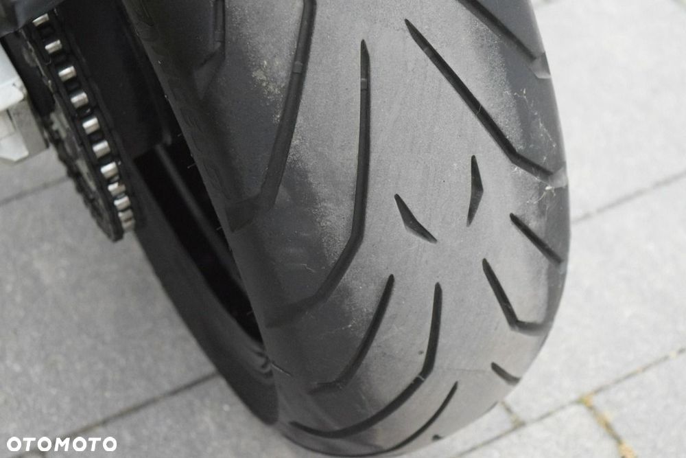 Yamaha FZS - 10