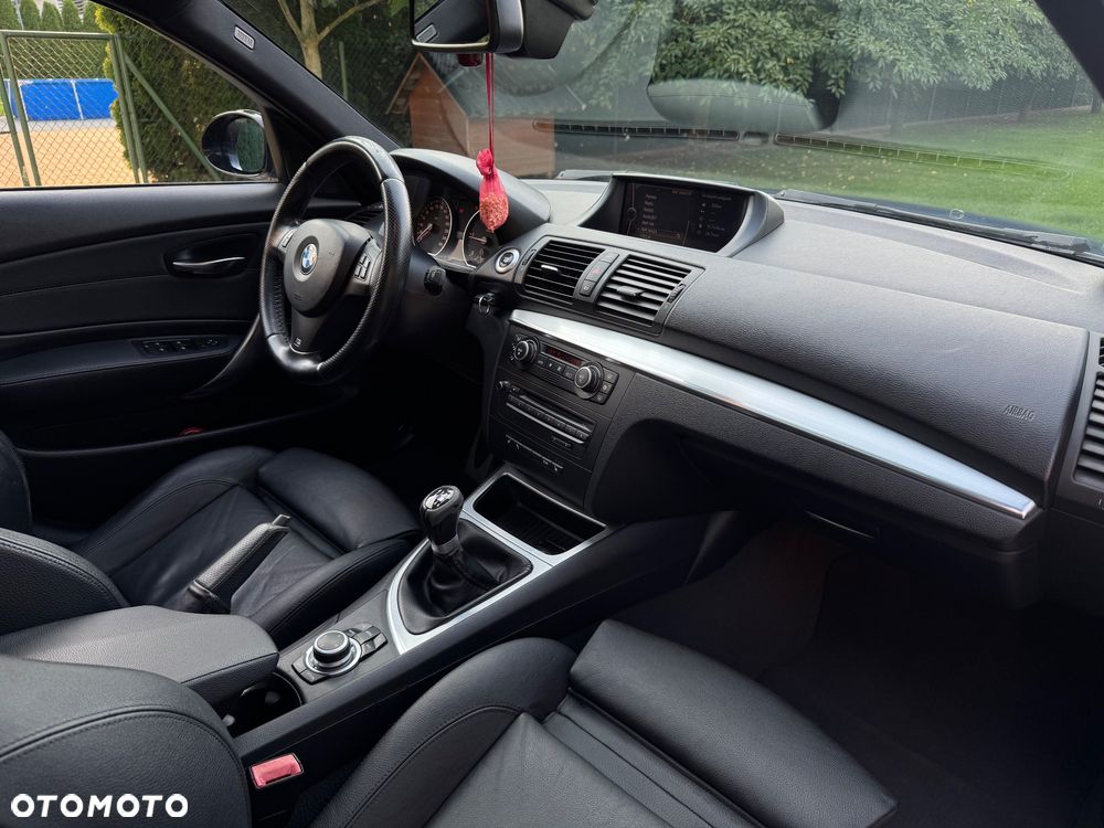 BMW Seria 1 123d - 14