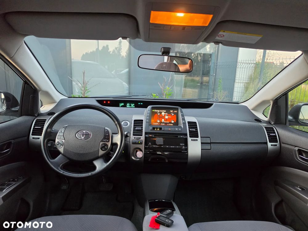 Toyota Prius - 32