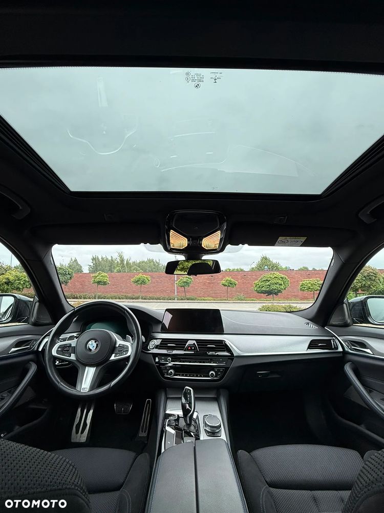 BMW Seria 5 520d xDrive M Sport sport - 10
