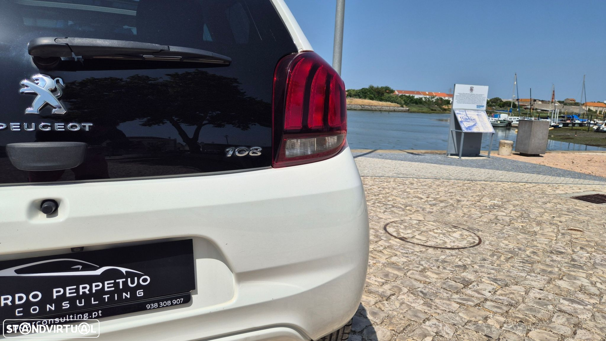 Peugeot 108 Top! 1.2 PureTech Allure - 9