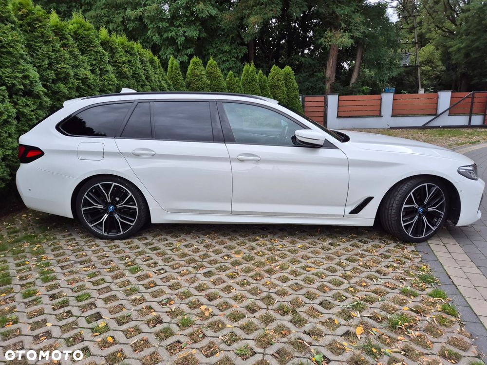BMW 5 Series 2021 photo 4