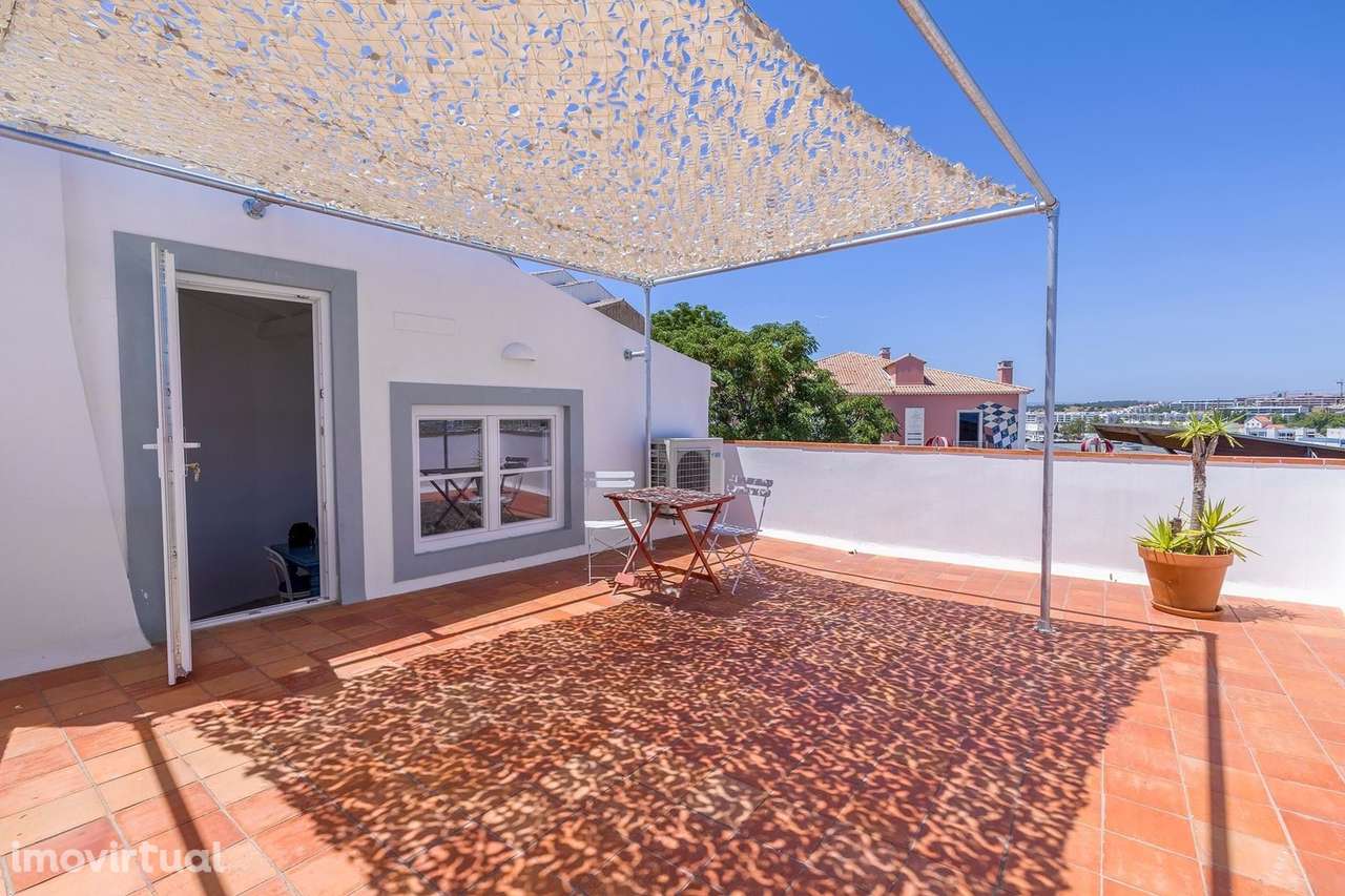 MORADIA EM BANDA COM VISTA PARA O MAR PARA VENDA NO CENTRO HISTÓRICO D - Grande imagem: 2/38