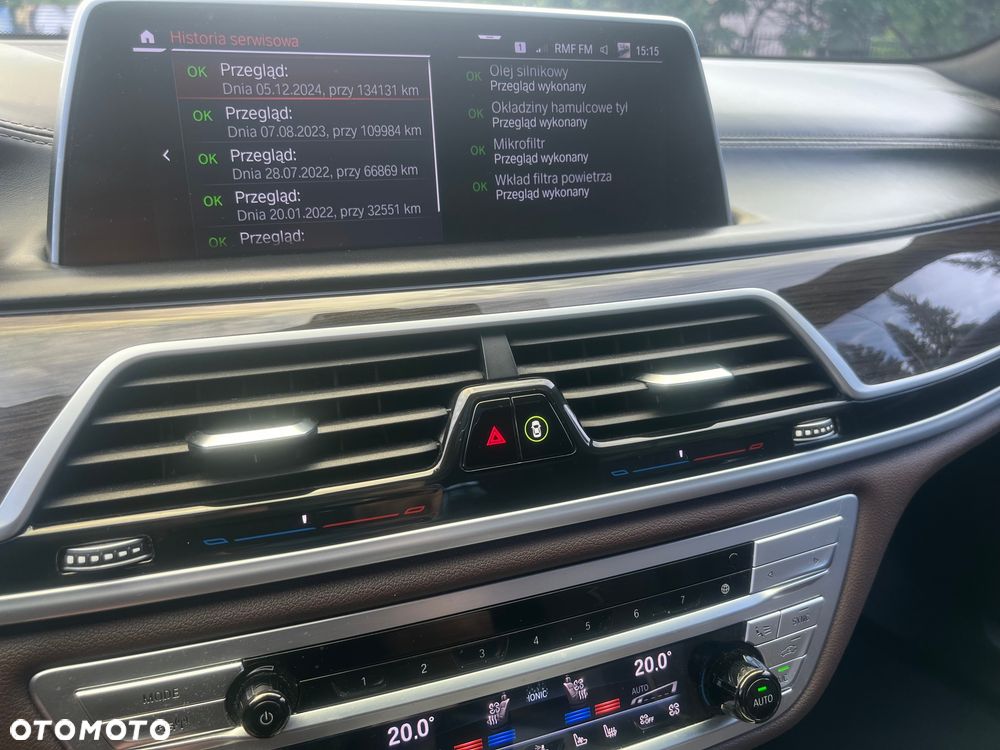 BMW Seria 7 745e - 36
