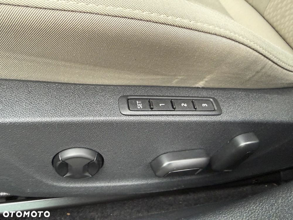 Skoda Octavia 2.0 TDI Style DSG - 10