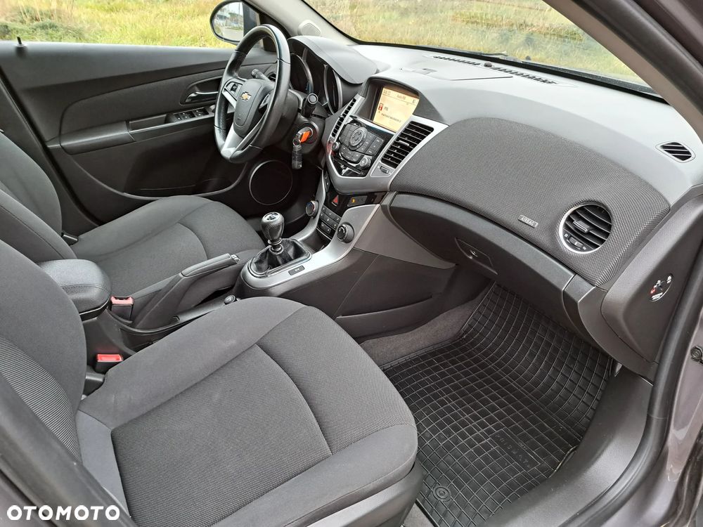 Chevrolet Cruze - 18