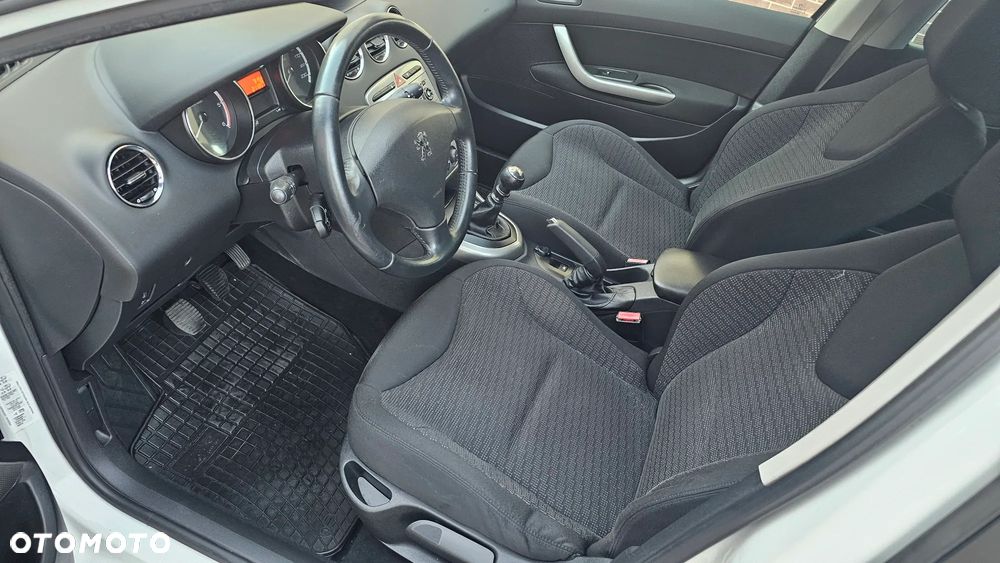 Peugeot 308 HDi FAP 135 Business Line - 33