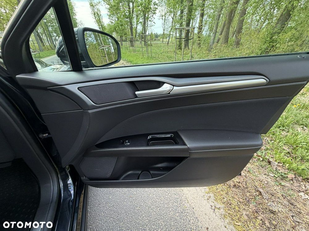 Ford Mondeo - 31