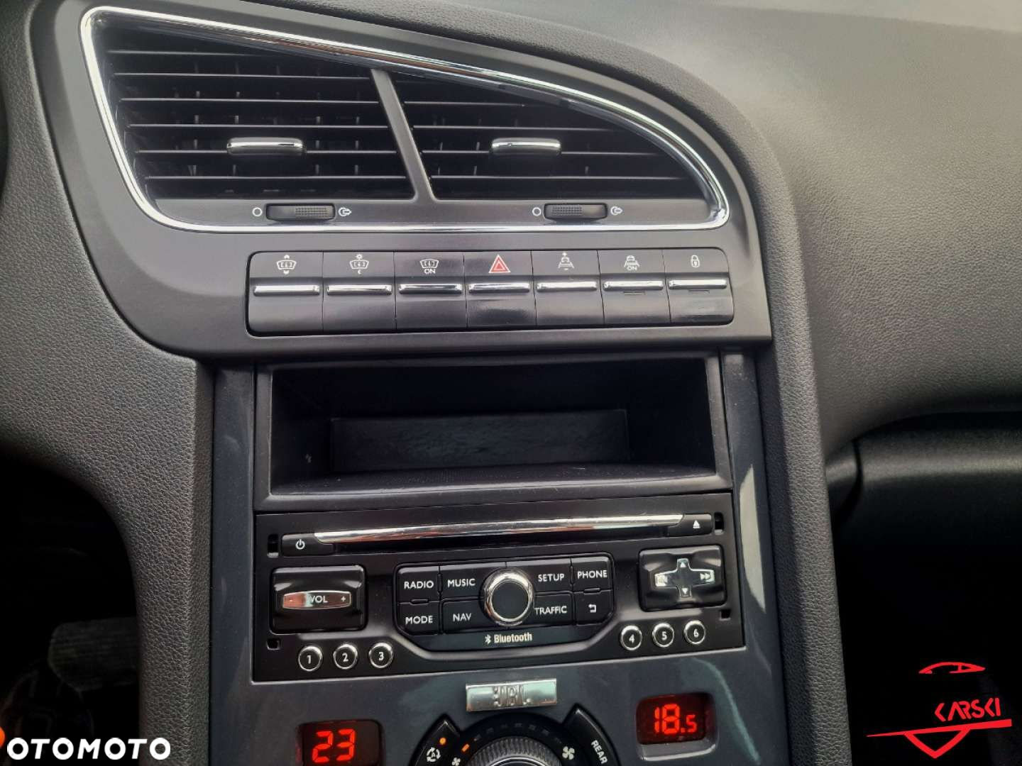Peugeot 5008 - 31