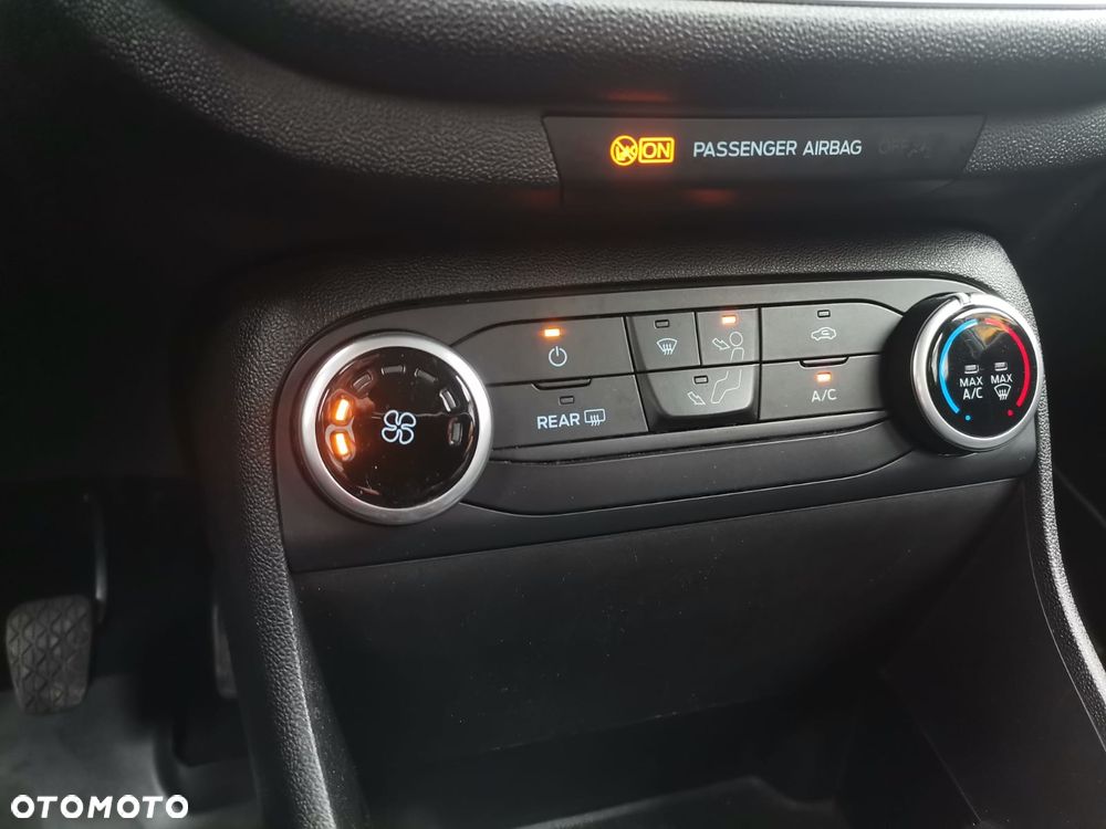 Ford Fiesta 1.1 Trend - 23