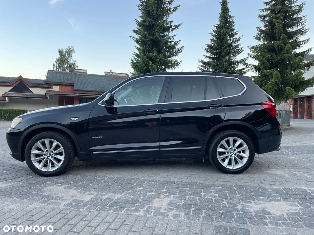 BMW X3 xDrive28i Sport-Aut - 4