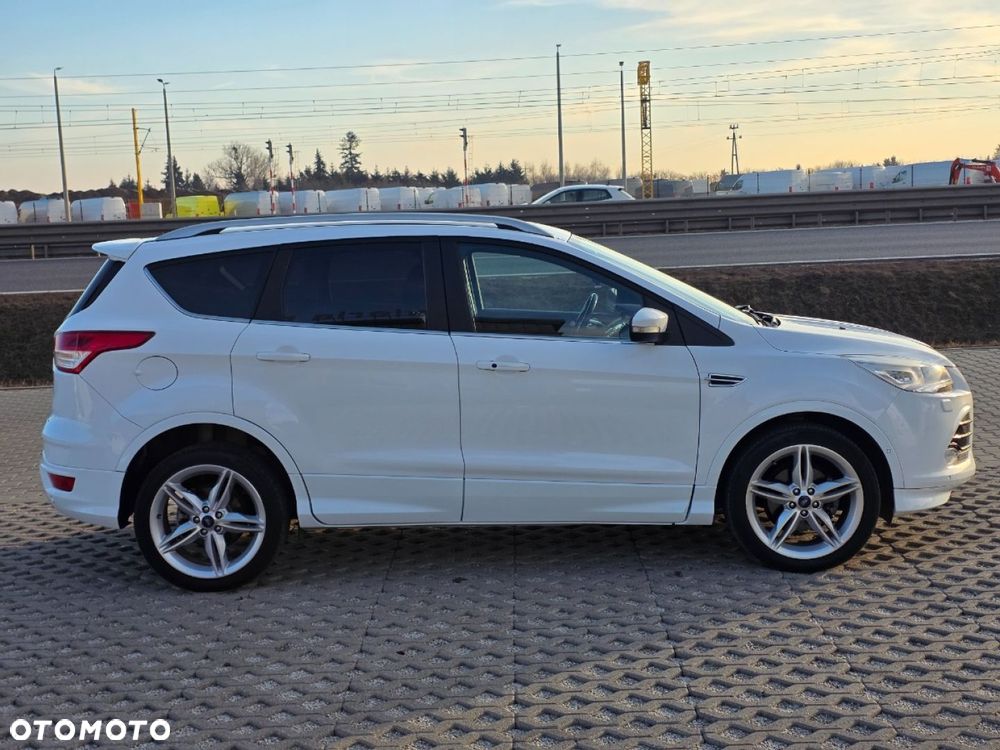 Ford Kuga - 38
