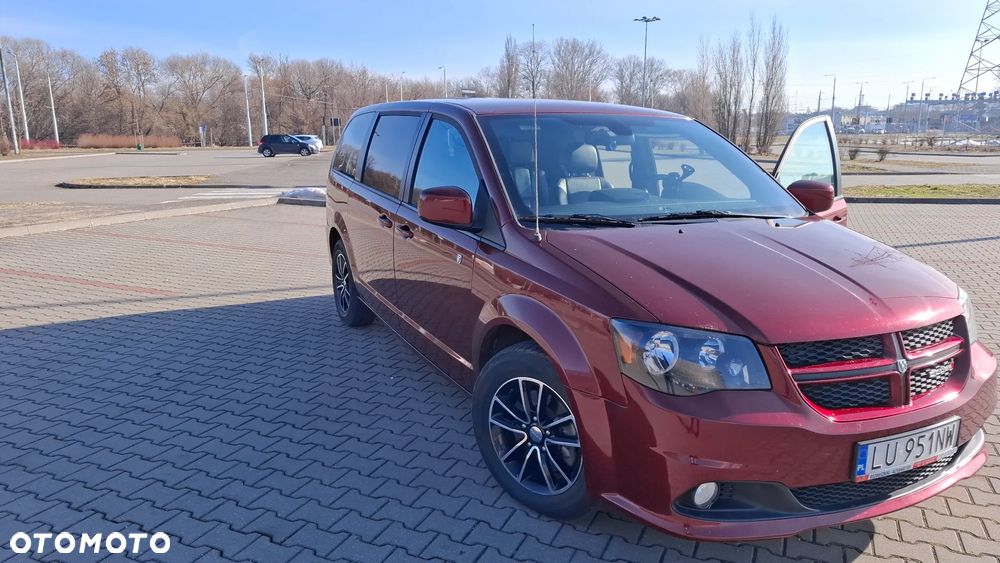 Dodge Grand Caravan 3.6 R/T - 4