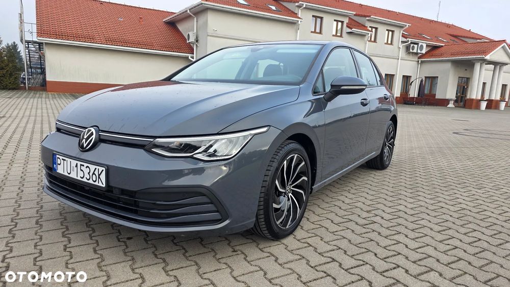 Volkswagen Golf - 1