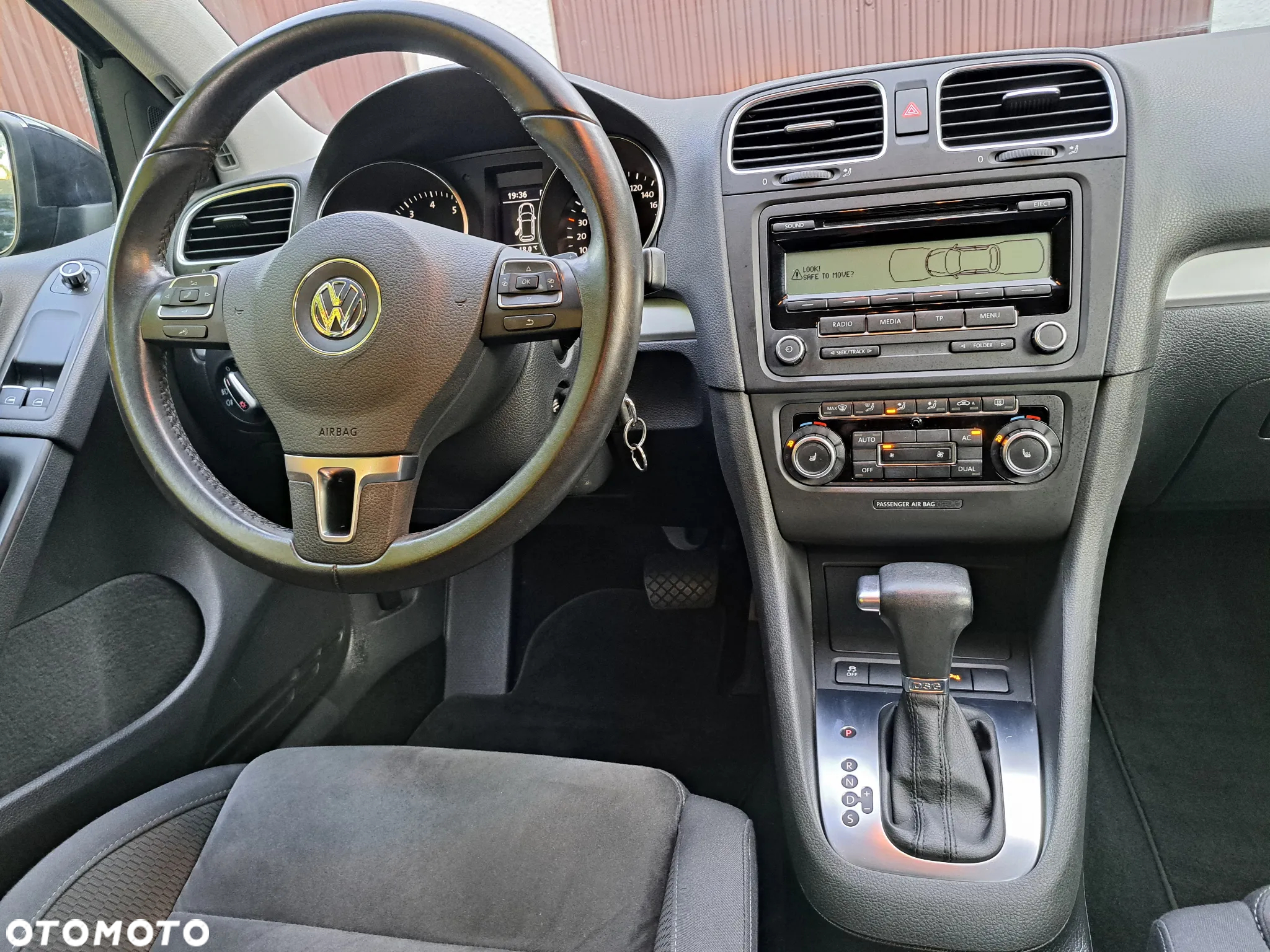 Volkswagen Golf VI 1.4 TSI Highline Optimum DSG - 4