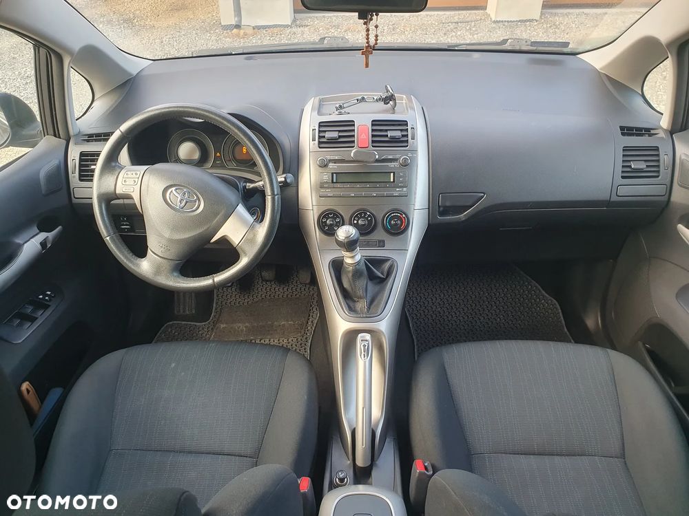 Toyota Auris - 5
