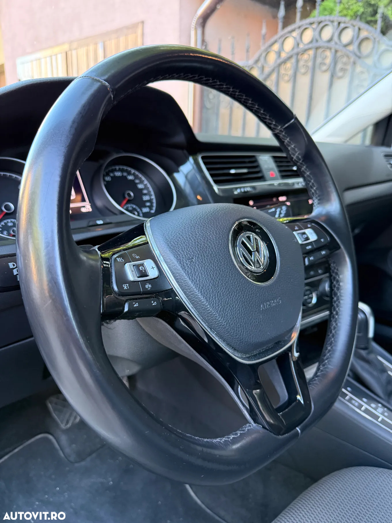 Volkswagen Golf 2.0 TDI DSG Comfortline - 13