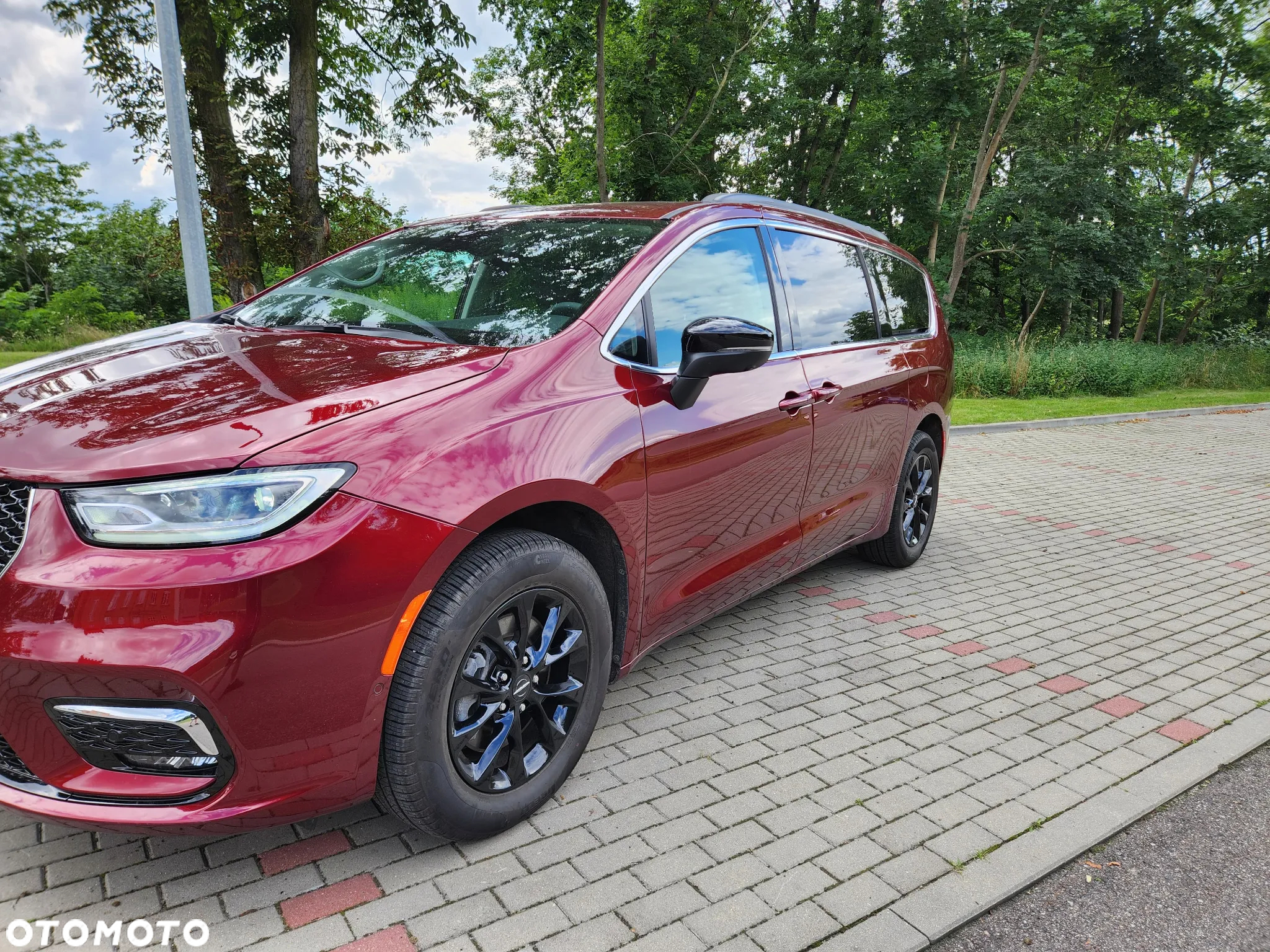 Chrysler Pacifica - 9