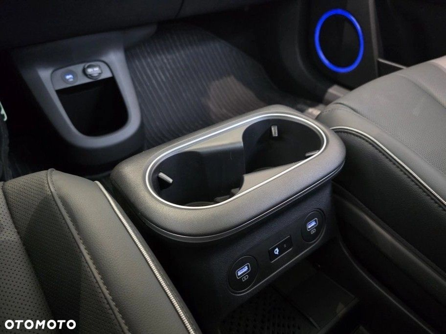 Hyundai IONIQ - 8