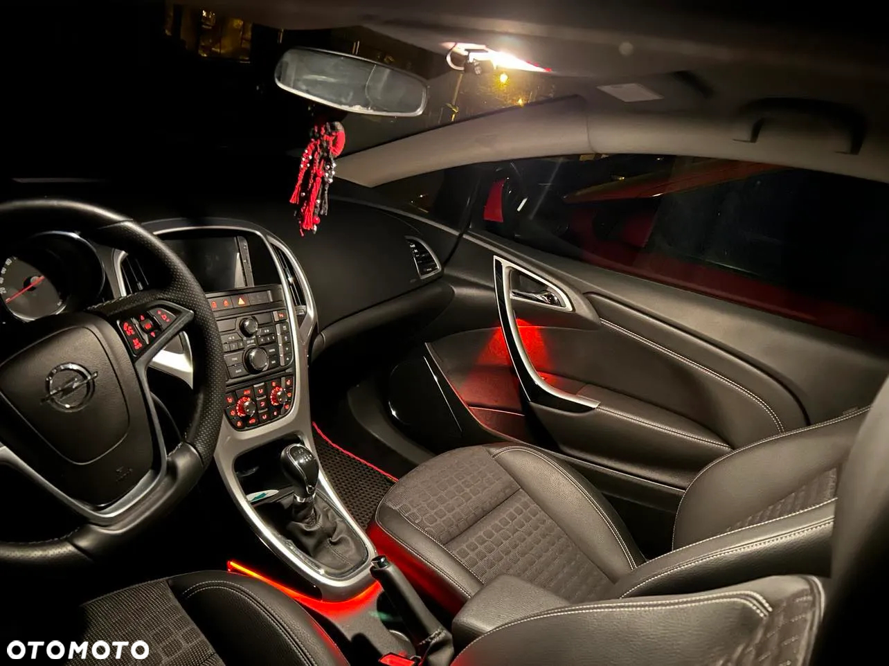 Opel Astra GTC 1.4 Turbo - 12