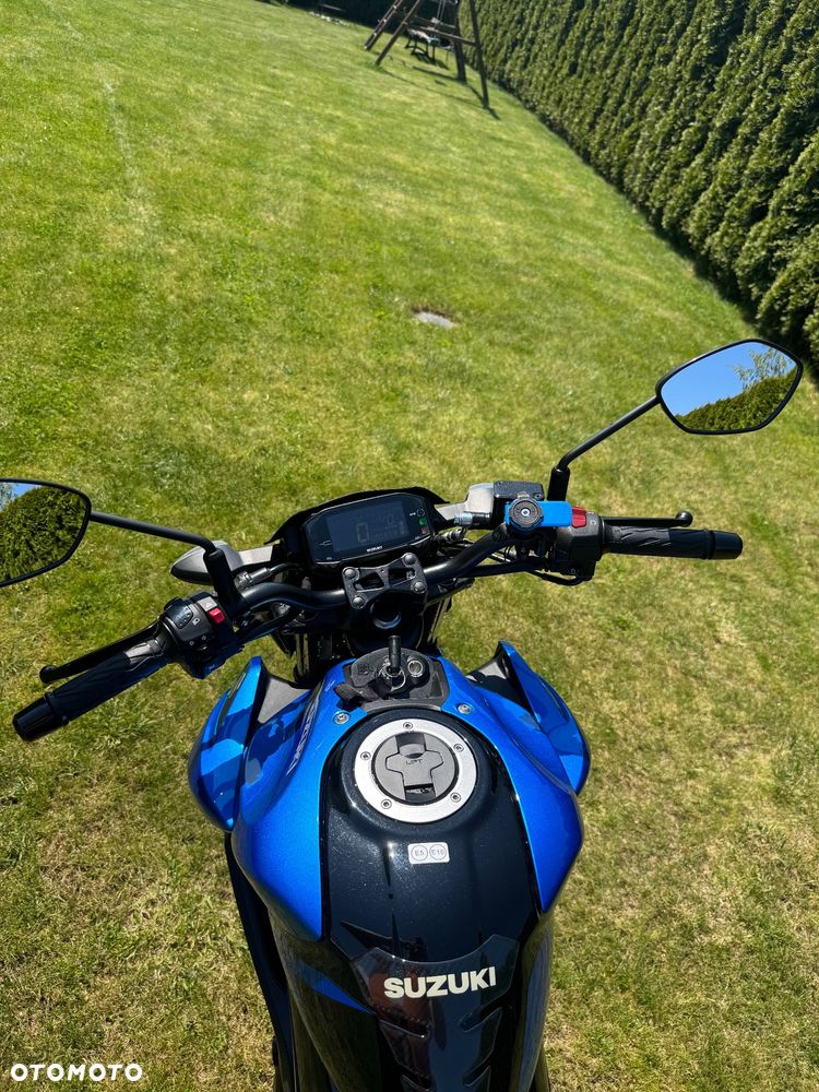 Suzuki GSX - 5
