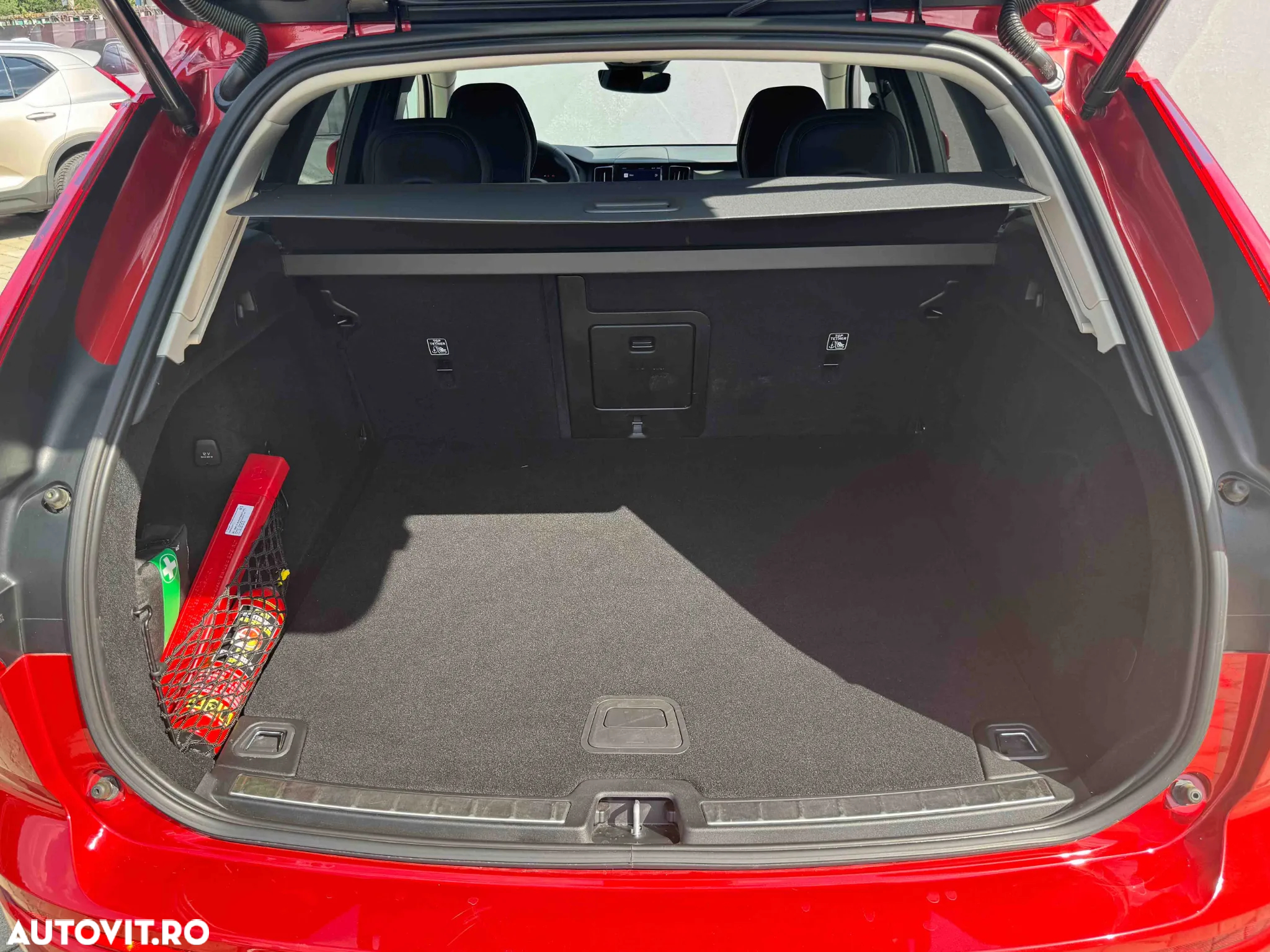 Volvo XC 60 B4 MHEV AT AWD Core - 9