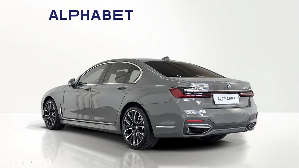 BMW Seria 7 730d xDrive mHEV sport - 7
