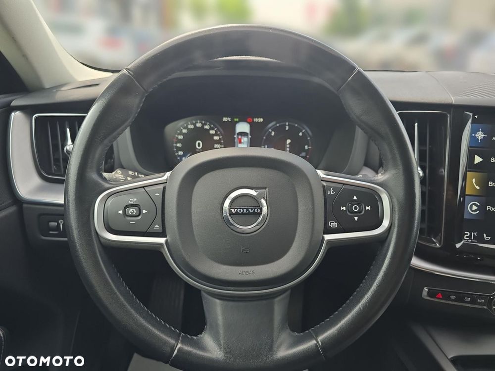 Volvo XC 60 D4 Momentum - 17