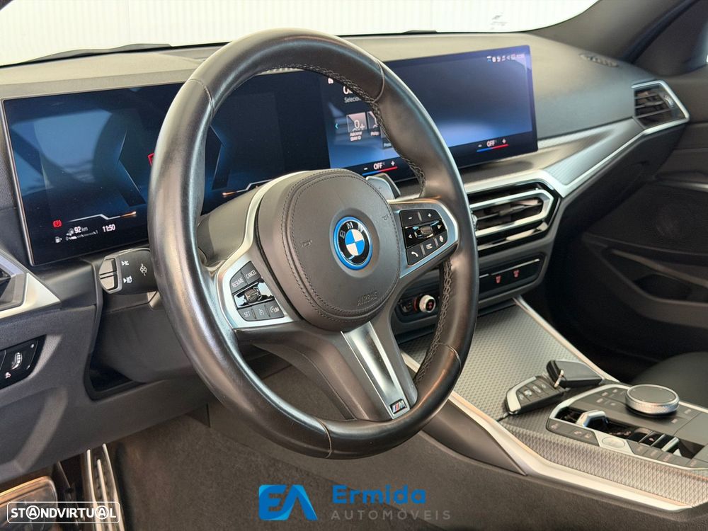 BMW 330 - 29